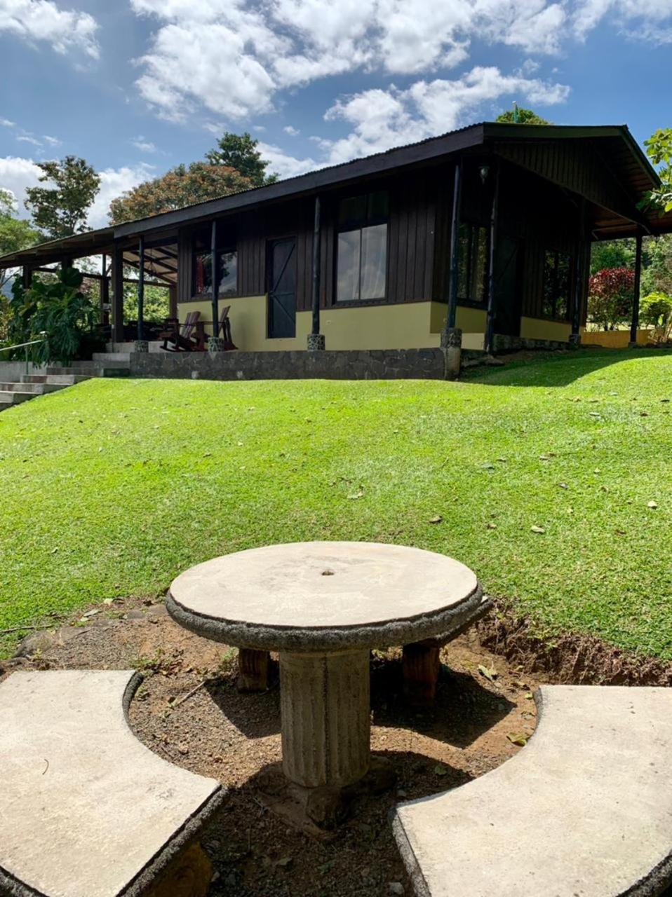 Epic Adventure Lodge *